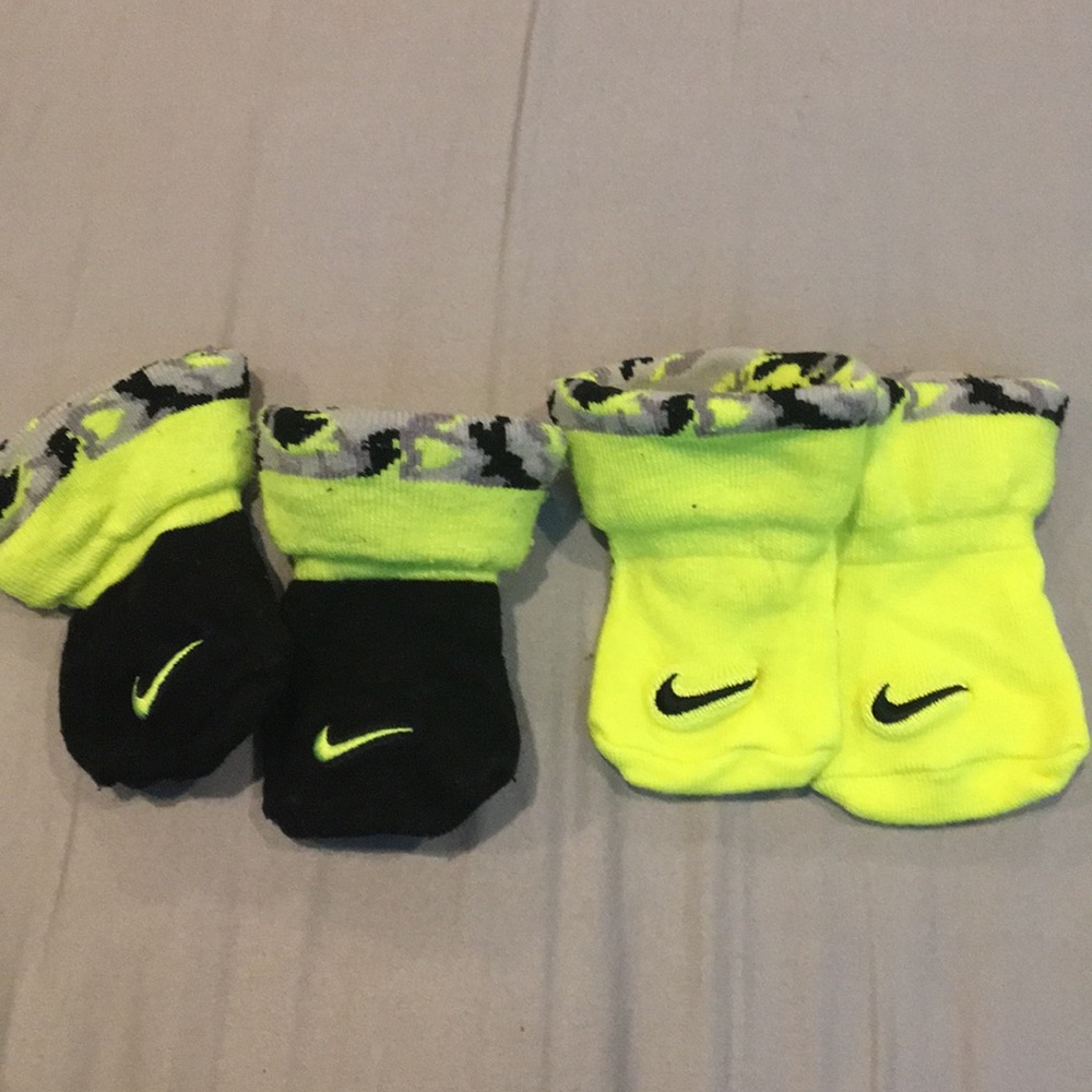 Nike newborn socks